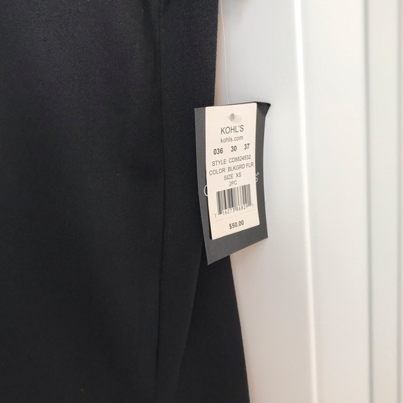 Cuddl Duds Brand solid black v-neck ss soft & stretchy tee top in size XS NWT - Picture 6 of 13